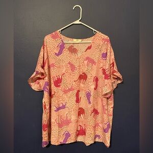 Entro Leopard Print V-Neck Short Sleeved Top Size 1X - Oversized (Fits 2X)